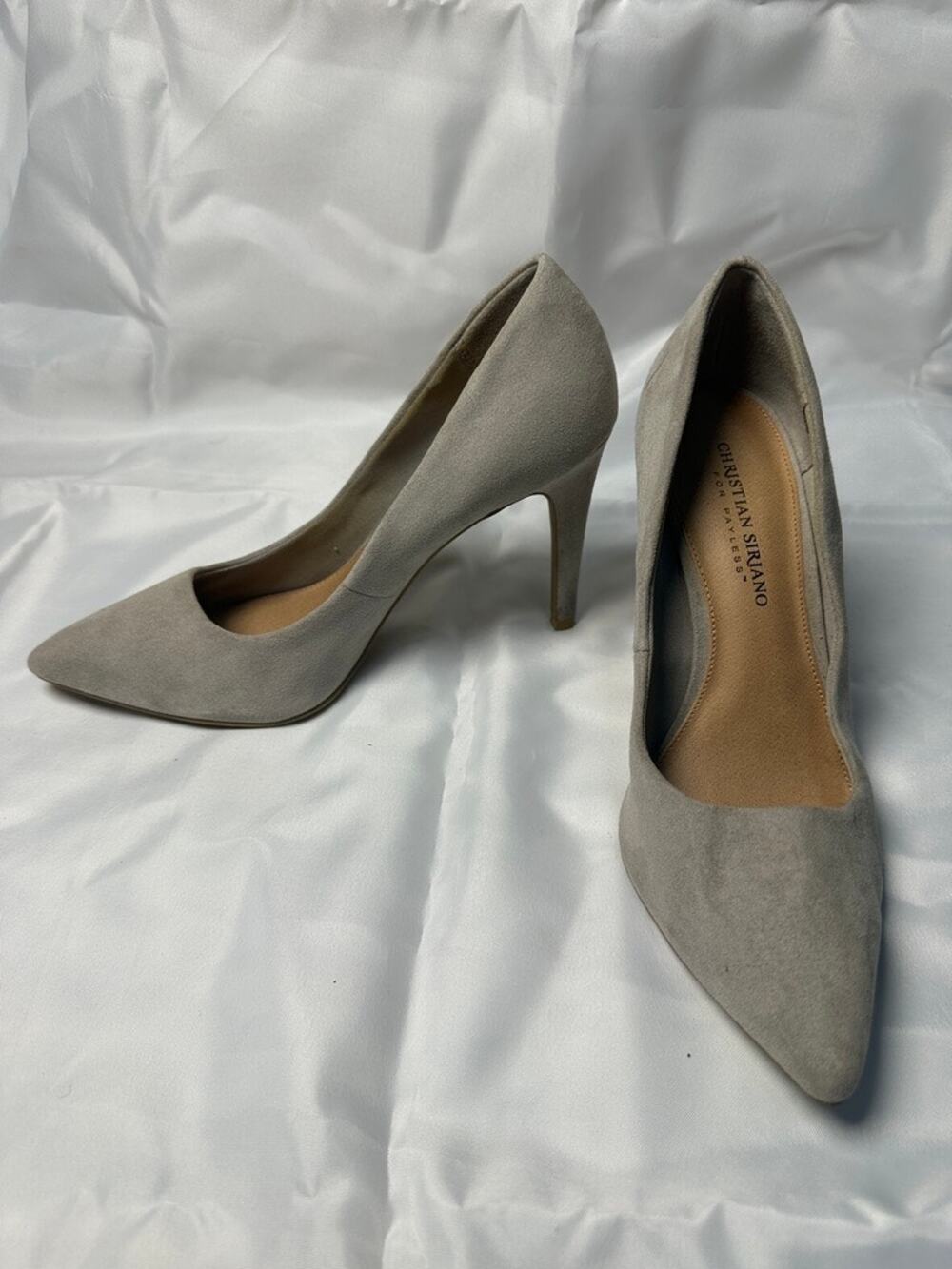 Christian Siriano for Payless Womens 8.5 Gray Faux Suede Pointed Toe Pumps